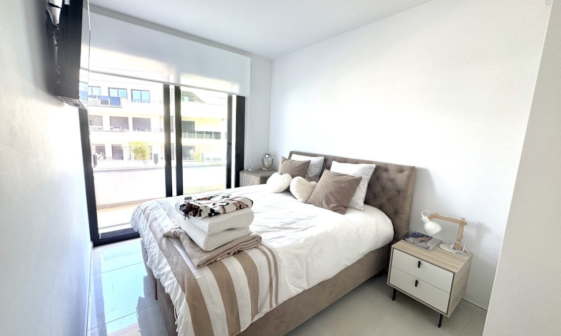 Használt Ingatlanok - Apartman -
Playa Flamenca - Costa Blanca