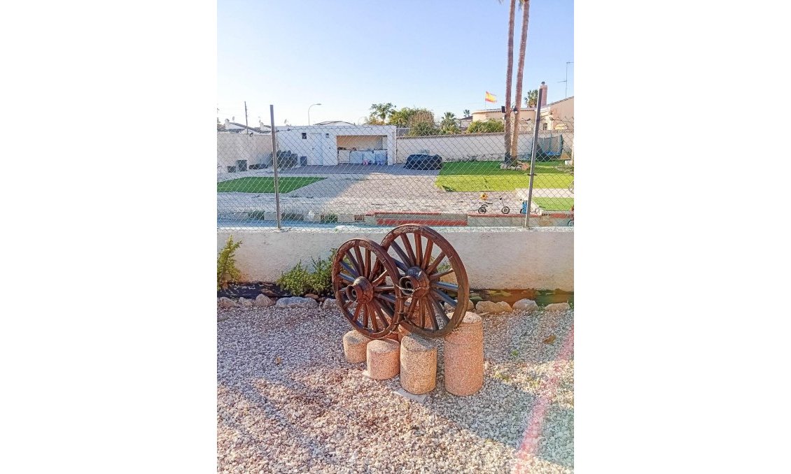 Wiederverkauf - Villa -
Torrevieja - La Siesta