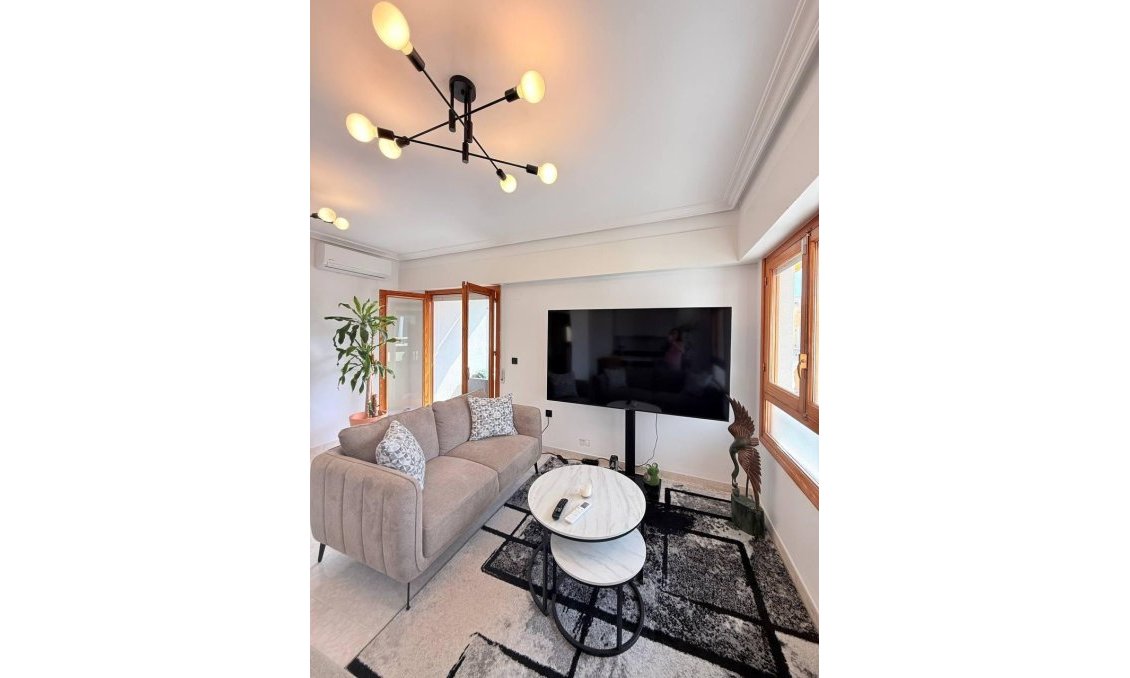 Revânzare - Mansardă -
Torrevieja - Playa del Cura