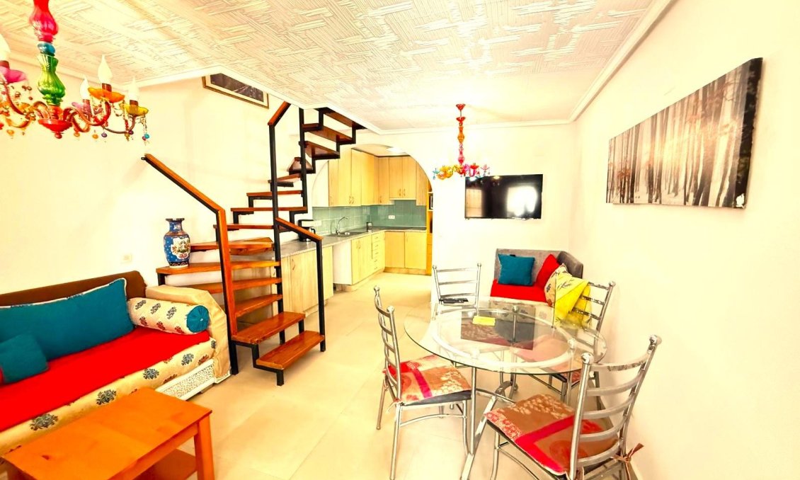 Használt Ingatlanok - Sorház -
Torrevieja - El Chaparral