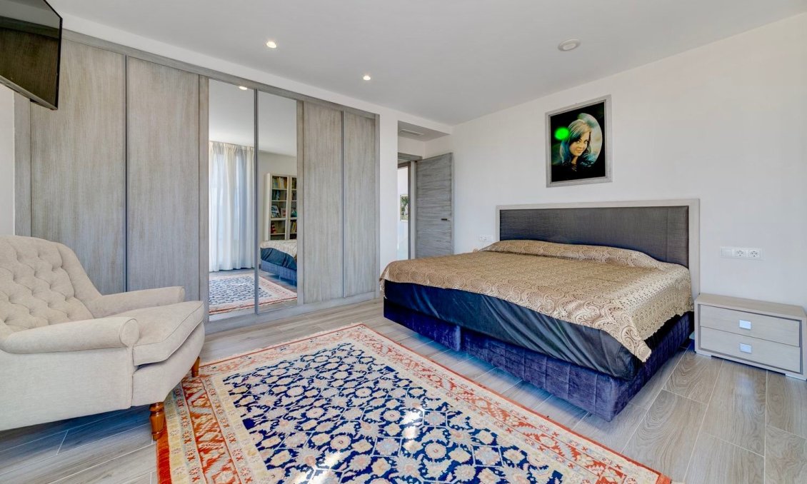 Használt Ingatlanok - Villa -
Torrevieja - Costa Blanca