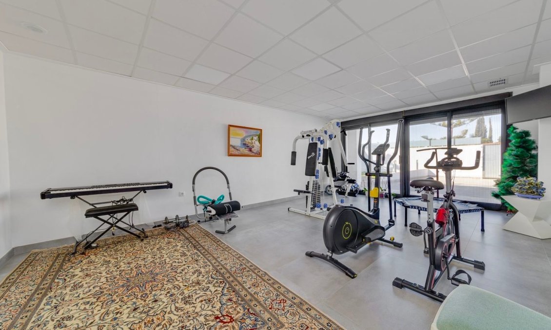 Használt Ingatlanok - Villa -
Torrevieja - Costa Blanca