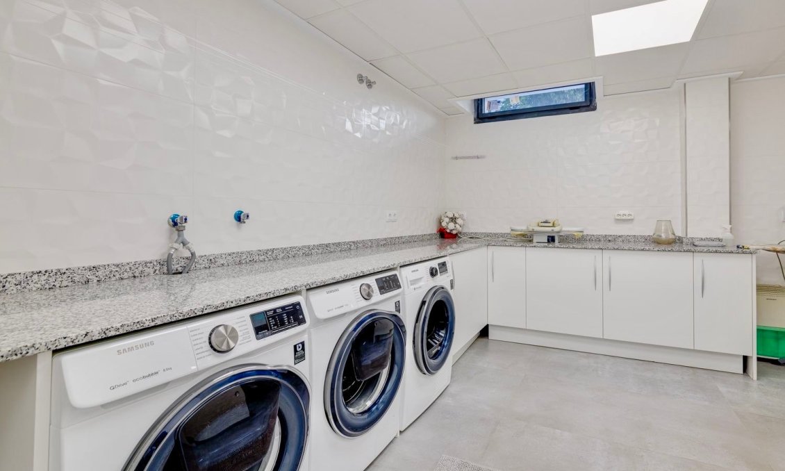 Használt Ingatlanok - Villa -
Torrevieja - Costa Blanca