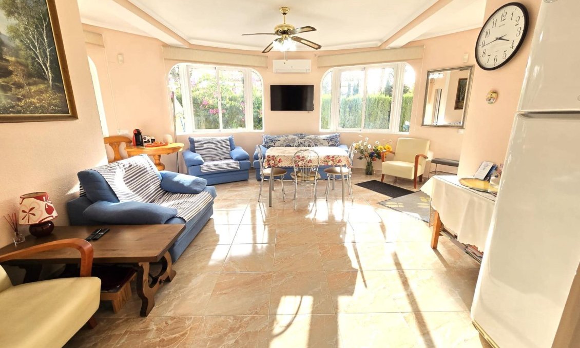 Használt Ingatlanok - Villa -
Orihuela Costa - Playa Flamenca