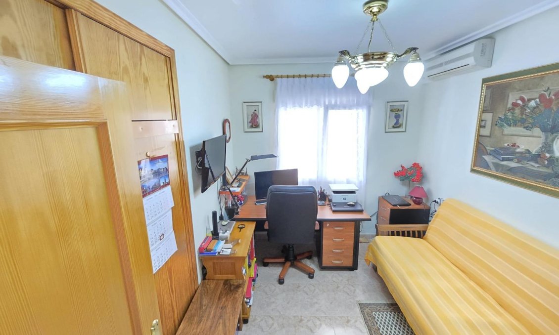 Használt Ingatlanok - Villa -
Orihuela Costa - Playa Flamenca