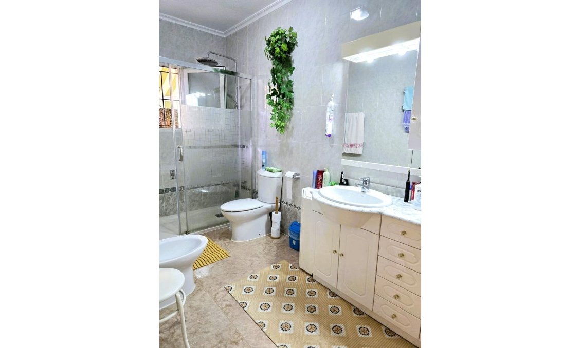 Használt Ingatlanok - Villa -
Orihuela Costa - Playa Flamenca