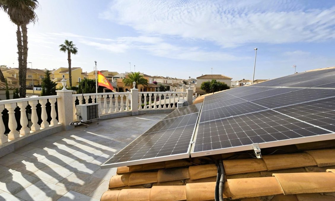 Használt Ingatlanok - Villa -
Orihuela Costa - Playa Flamenca