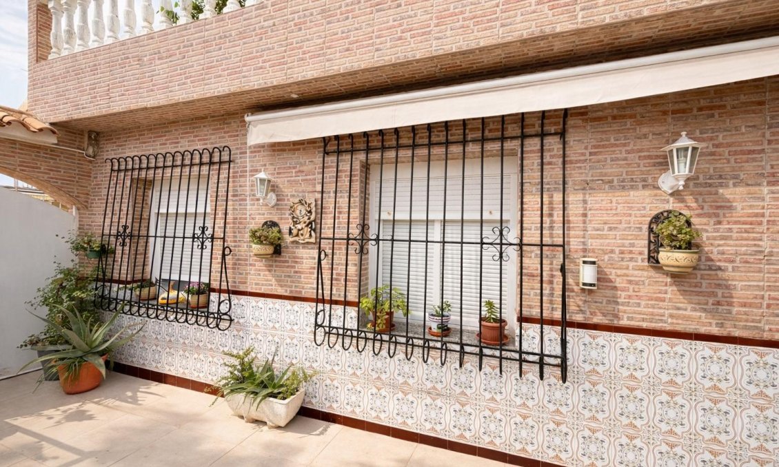 Használt Ingatlanok - Villa -
Lo Pagan - La Puntica