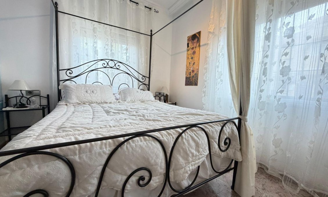 Használt Ingatlanok - Villa -
Lo Pagan - La Puntica