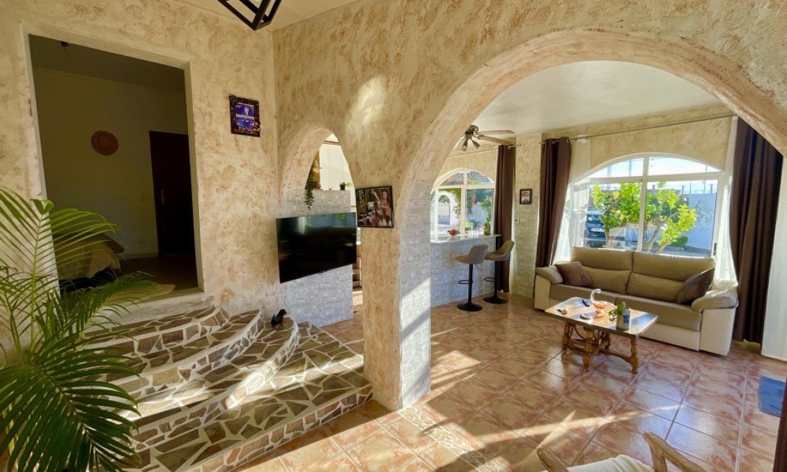 Használt Ingatlanok - Villa -
Ciudad Quesada - Costa Blanca