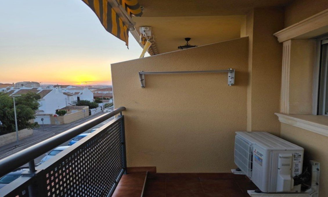 Használt Ingatlanok - Apartman -
Torrevieja - Costa Blanca