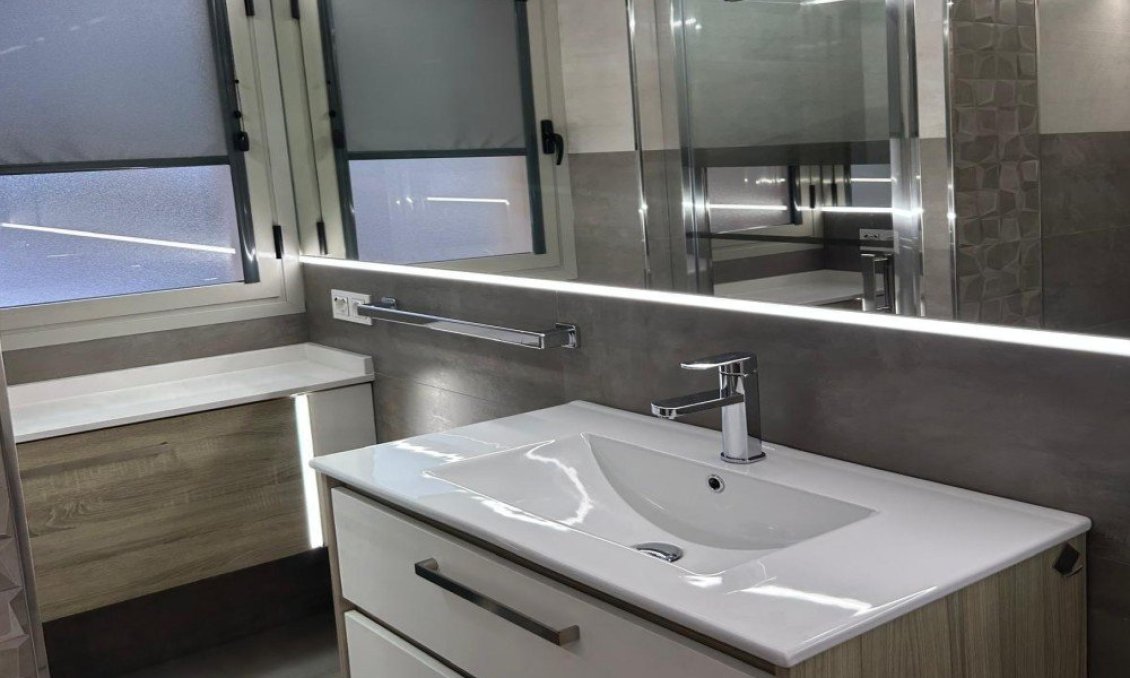 Használt Ingatlanok - Apartman -
Torrevieja - Costa Blanca