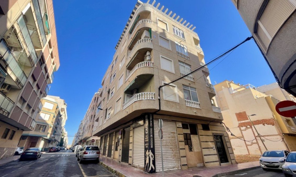 Használt Ingatlanok - Apartman -
Torrevieja - Costa Blanca