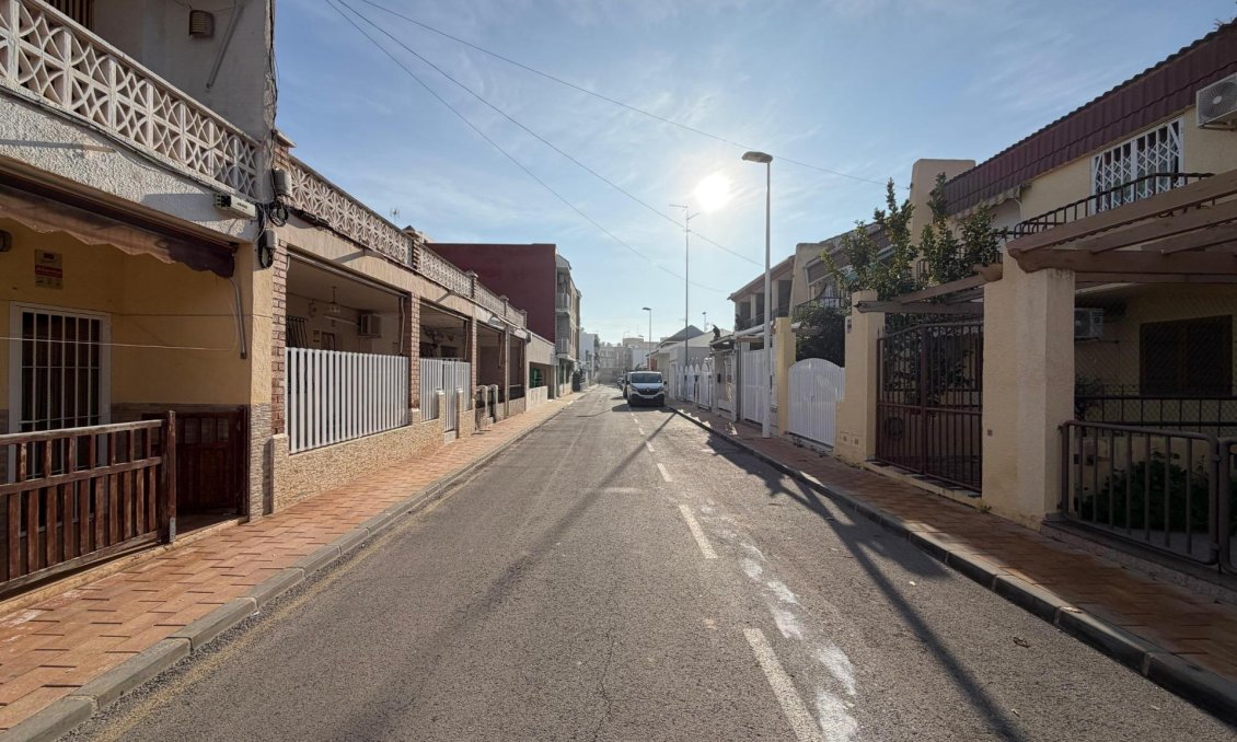 Használt Ingatlanok - Kétszintes lakás -
Lo Pagan - La Puntica