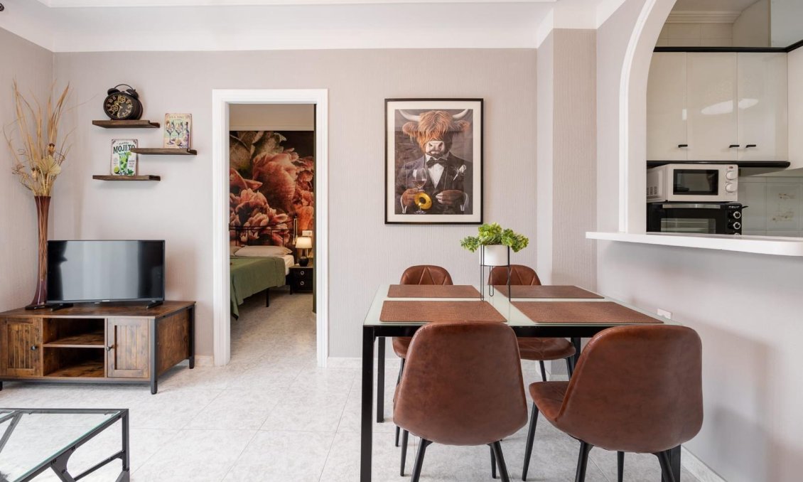 Segunda mano - Apartamento -
Torrevieja - Estacion De Autobuses