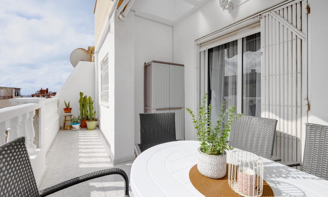 Segunda mano - Apartamento -
Torrevieja - Estacion De Autobuses