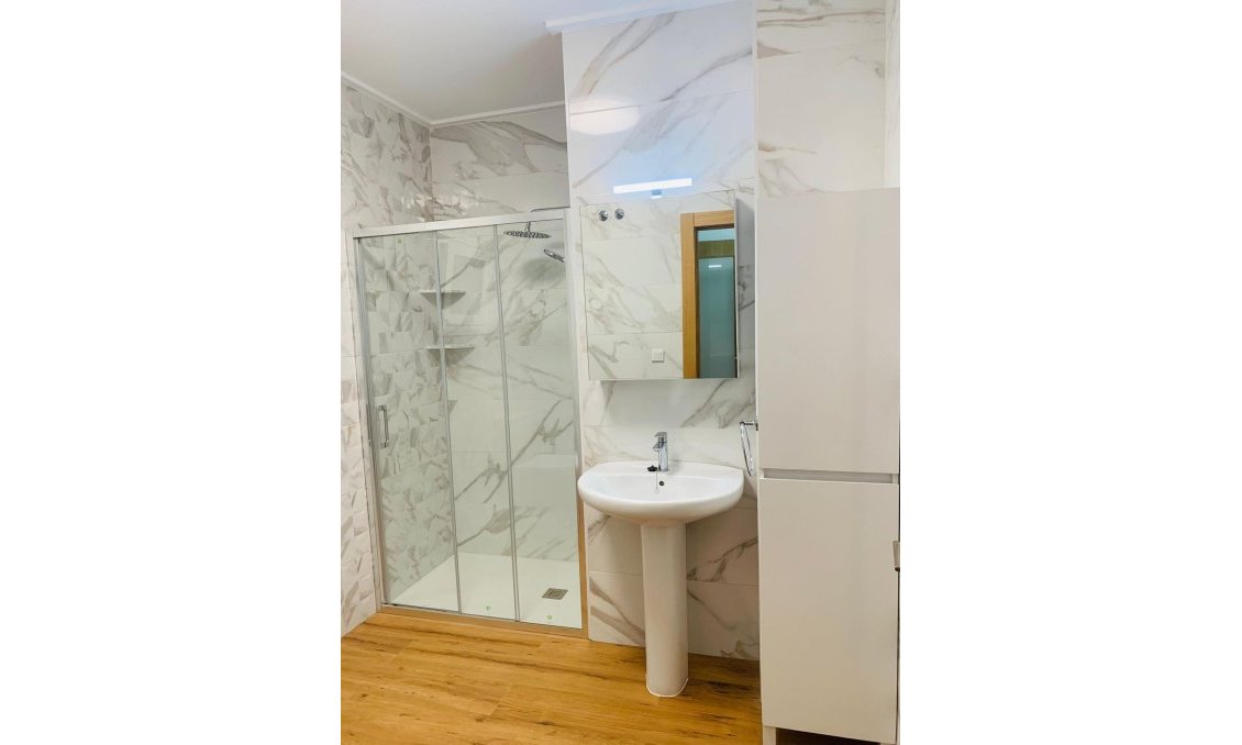 Wiederverkauf - Wohnung -
Torrevieja - Playa del Cura