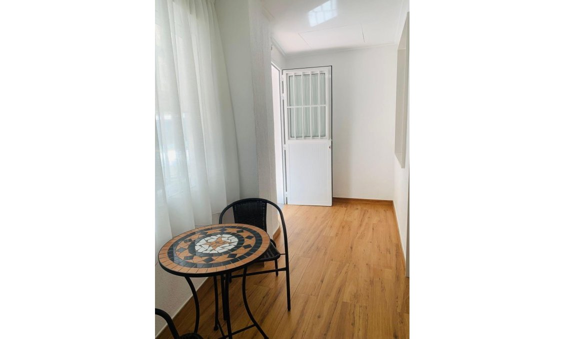 Wiederverkauf - Wohnung -
Torrevieja - Playa del Cura