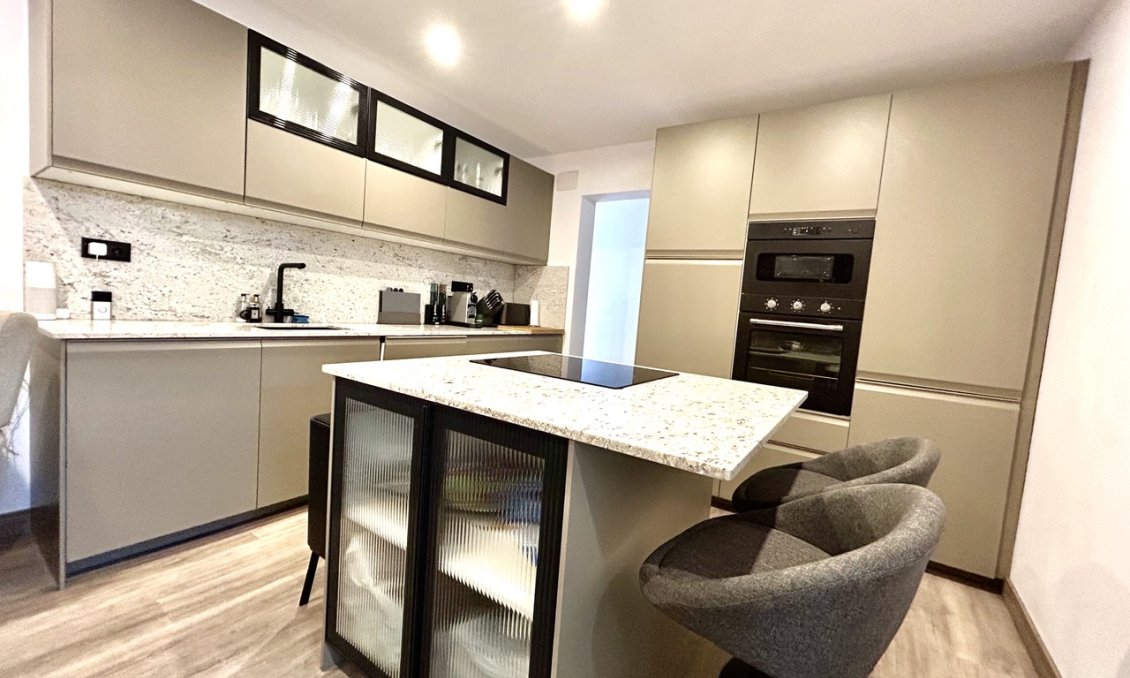 Resale - Town House -
San Miguel de Salinas - Inland