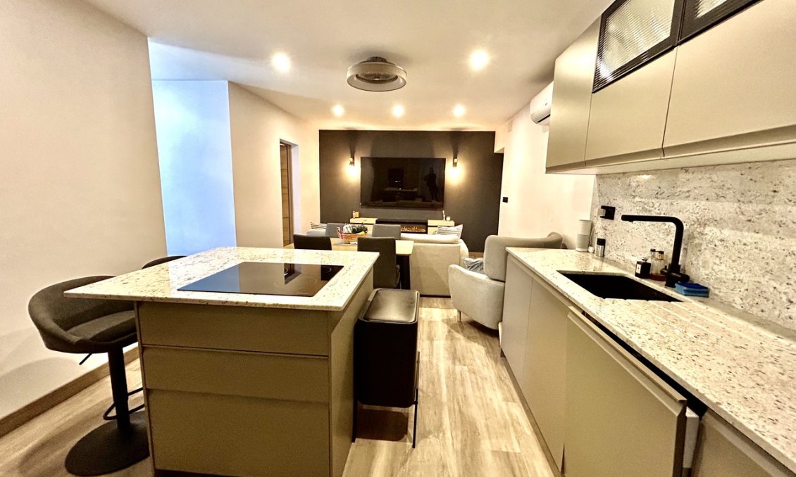 Resale - Town House -
San Miguel de Salinas - Inland