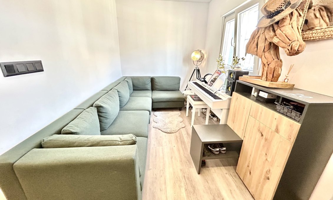 Resale - Town House -
San Miguel de Salinas - Inland