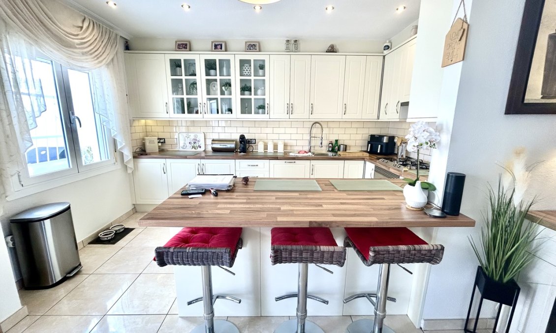 Használt Ingatlanok - Villa -
Villamartin - Costa Blanca