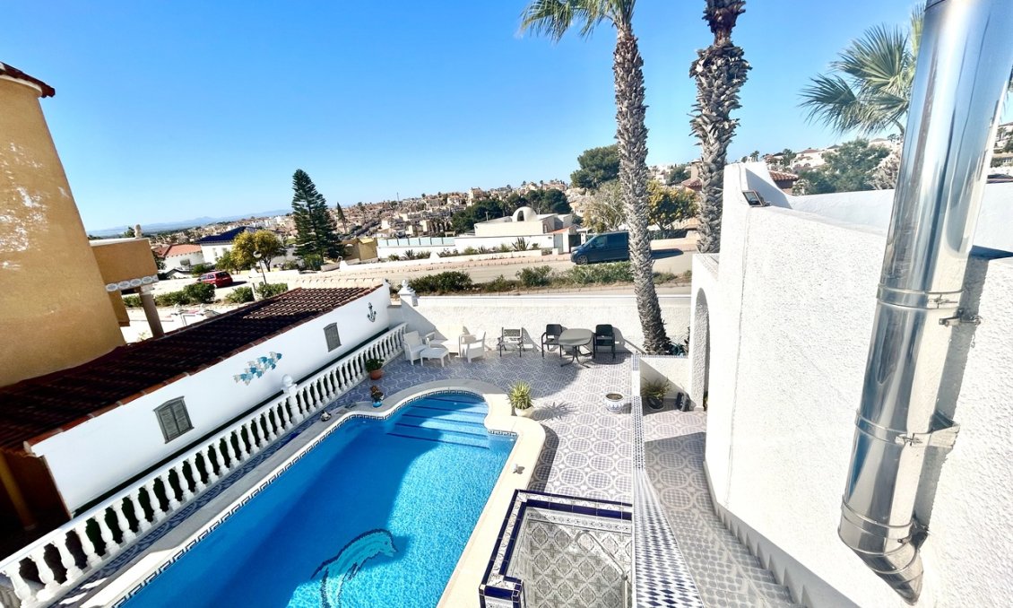 Használt Ingatlanok - Villa -
Villamartin - Costa Blanca