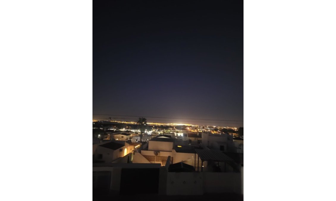 Használt Ingatlanok - Villa -
Villamartin - Costa Blanca