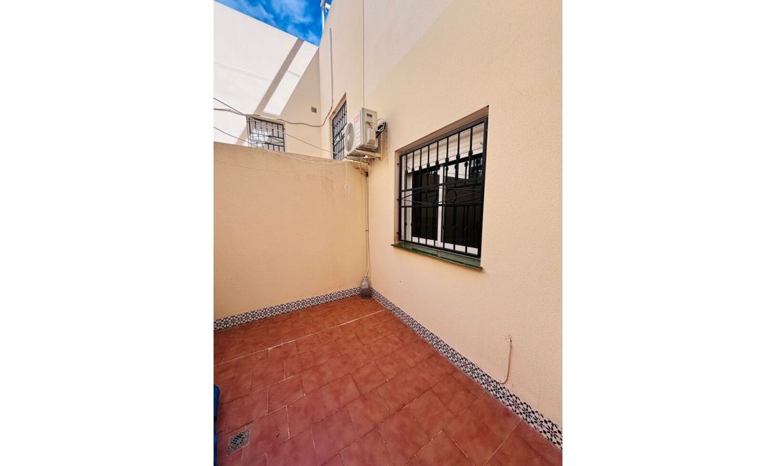 Revânzare - Apartament -
Torrevieja - Costa Blanca