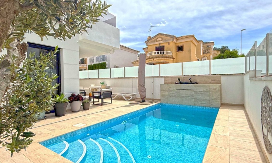 Használt Ingatlanok - Villa -
Orihuela Costa - Costa Blanca