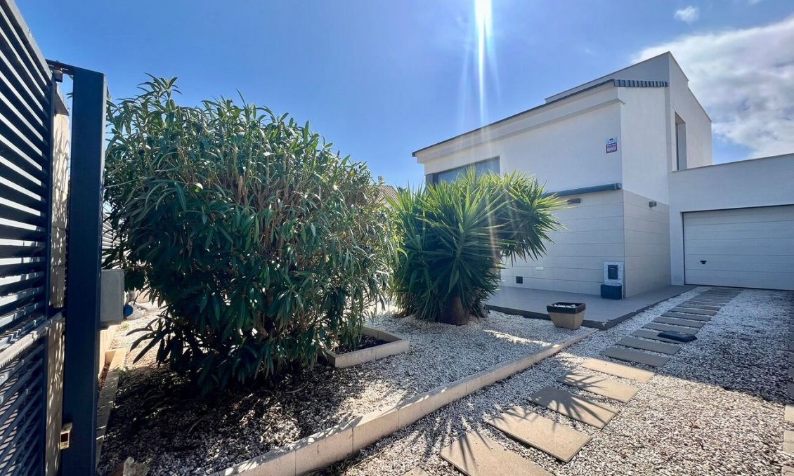 Segunda mano - Villa -
Santiago de la Ribera - Costa Calida