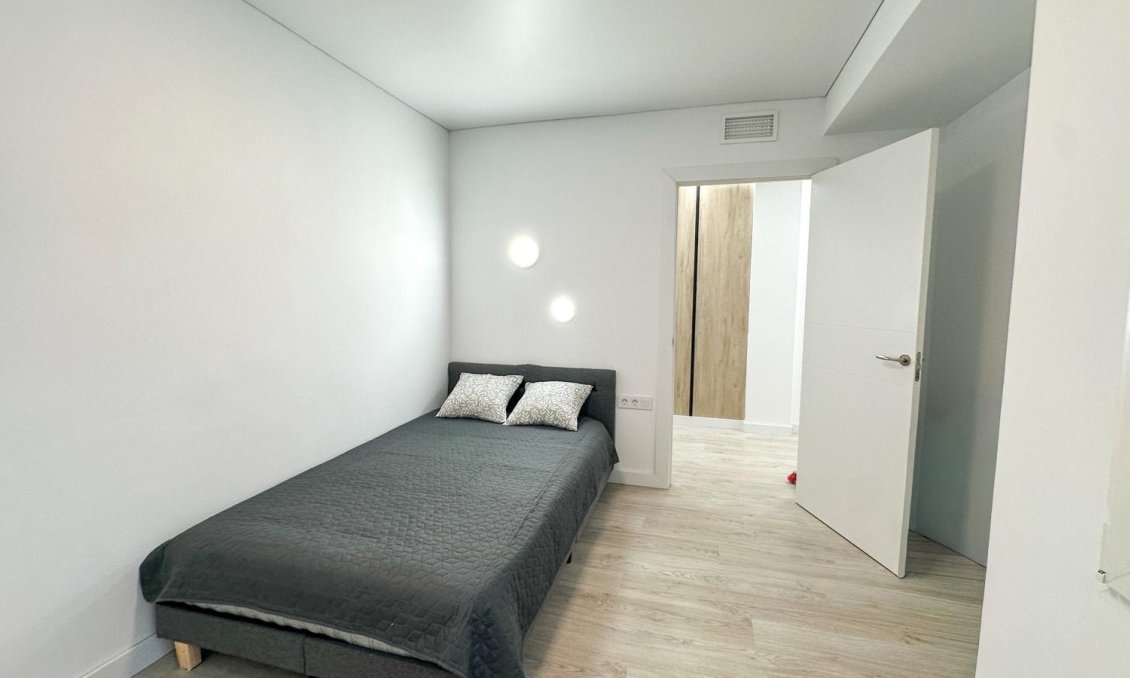 Használt Ingatlanok - Apartman -
Torrevieja - Costa Blanca