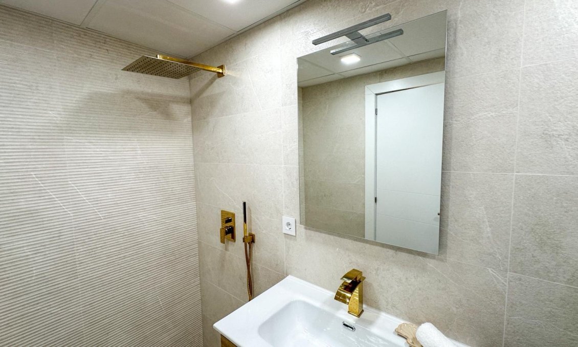 Használt Ingatlanok - Apartman -
Torrevieja - Costa Blanca