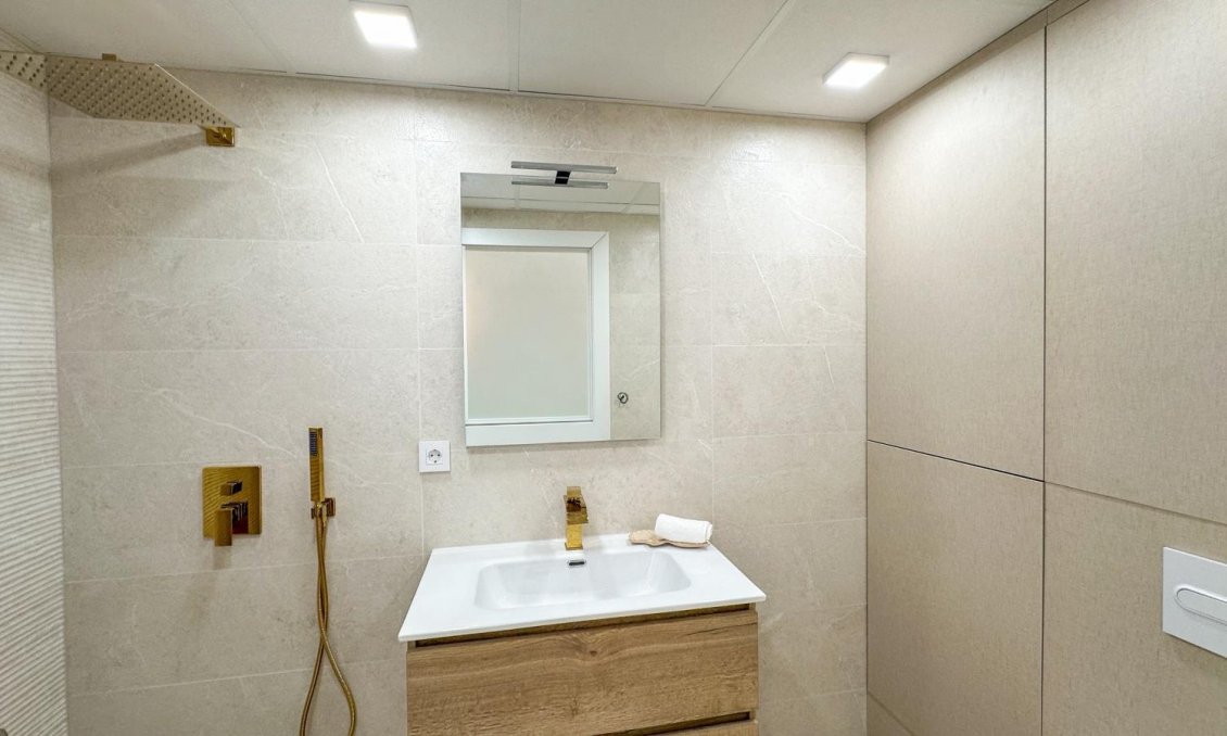 Használt Ingatlanok - Apartman -
Torrevieja - Costa Blanca