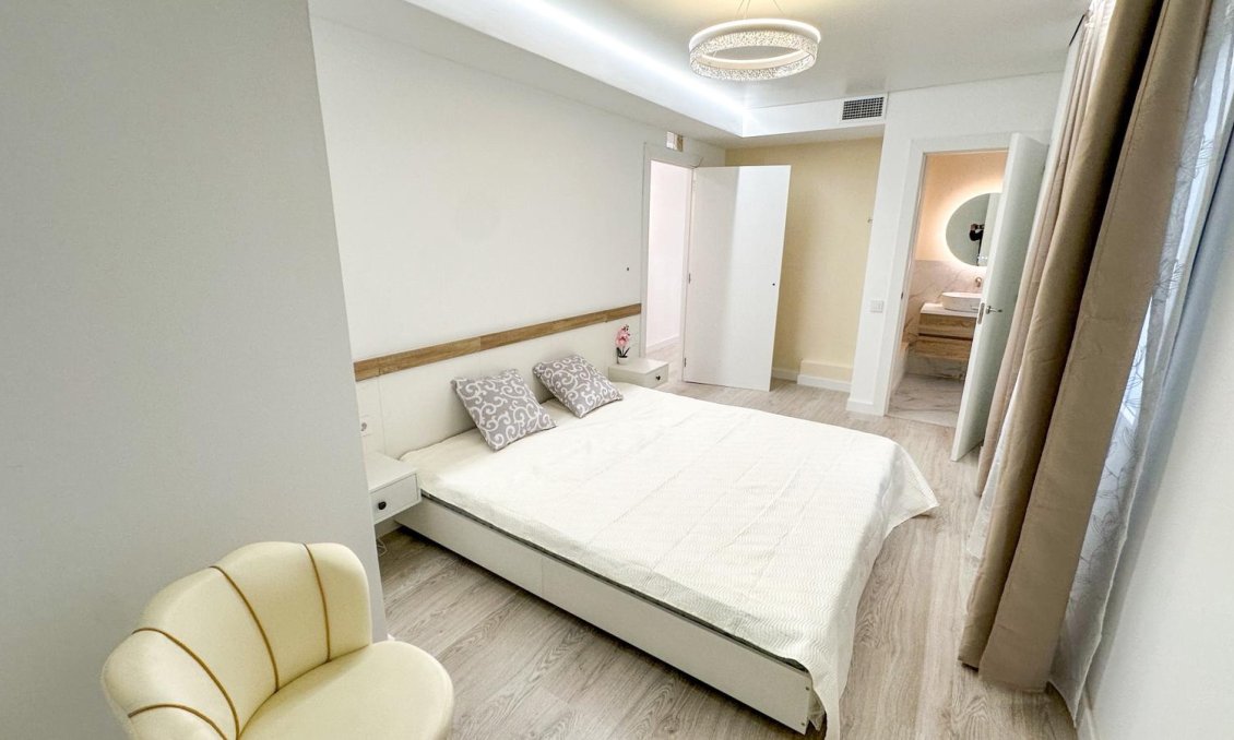 Használt Ingatlanok - Apartman -
Torrevieja - Costa Blanca