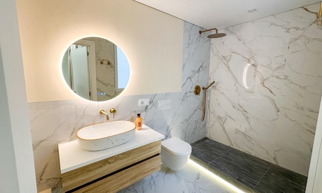 Használt Ingatlanok - Apartman -
Torrevieja - Costa Blanca