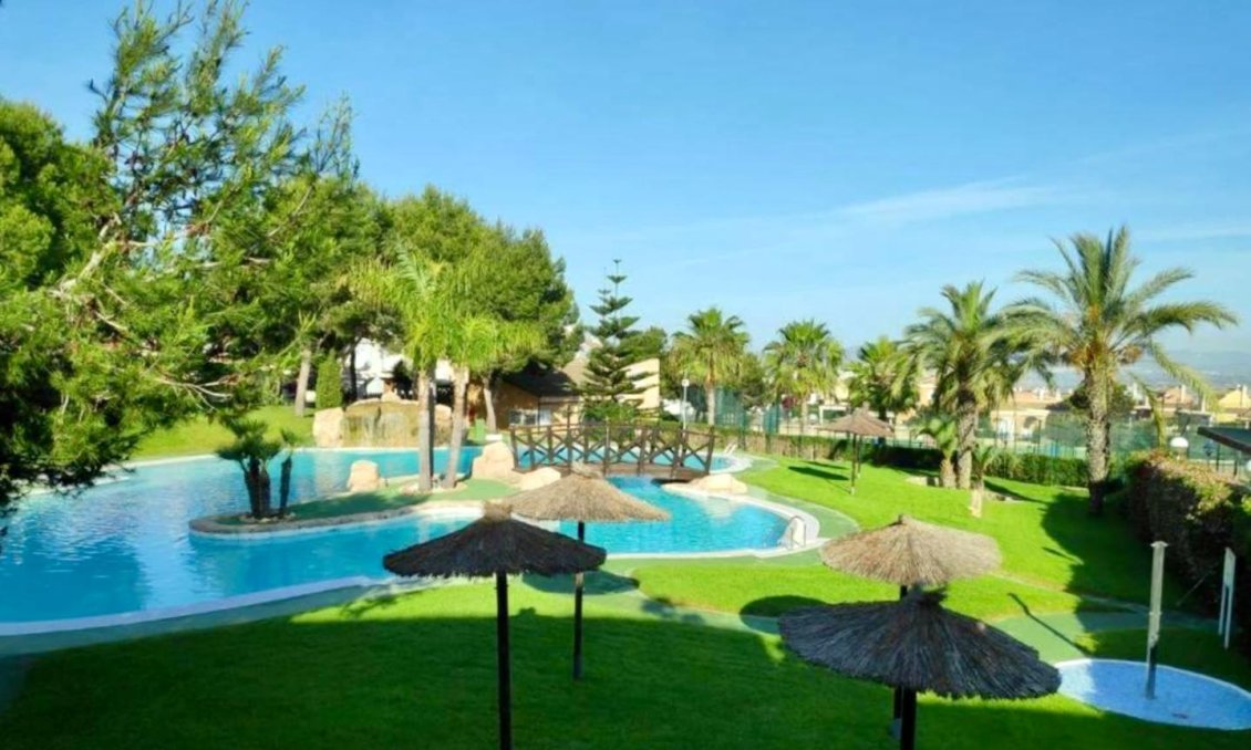 Revânzare - Town House -
Gran Alacant - Monte Faro-altomar