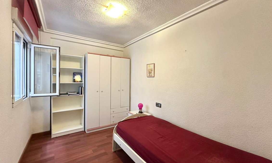 Használt Ingatlanok - Apartman -
Torrevieja - Acequion