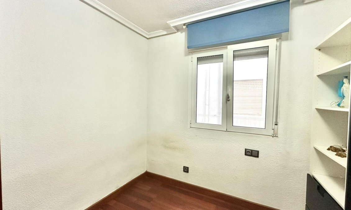 Használt Ingatlanok - Apartman -
Torrevieja - Acequion