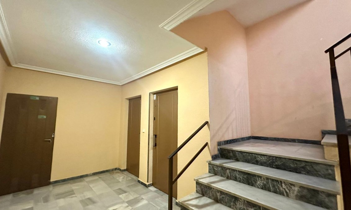 Használt Ingatlanok - Apartman -
Torrevieja - Acequion