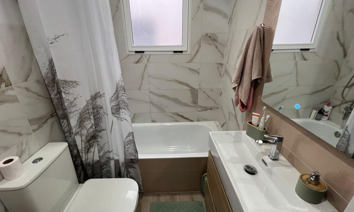 Használt Ingatlanok - Apartman -
Torrevieja - Centrum