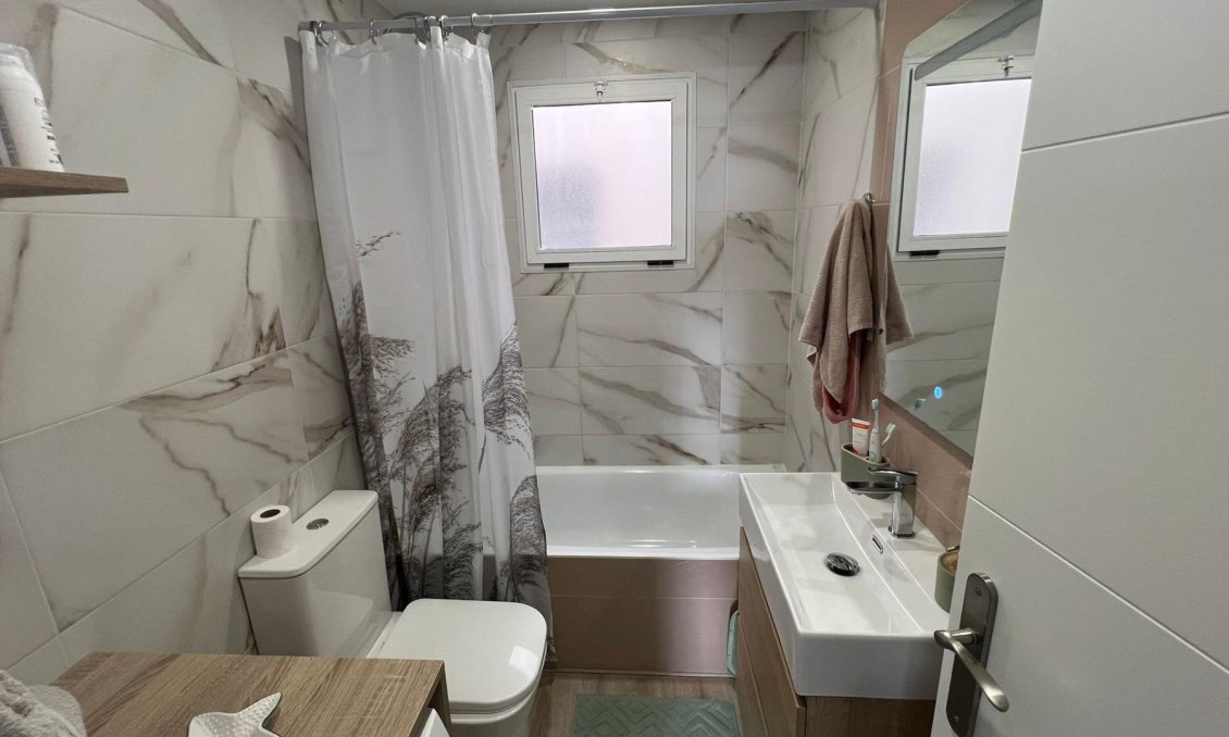 Használt Ingatlanok - Apartman -
Torrevieja - Centrum