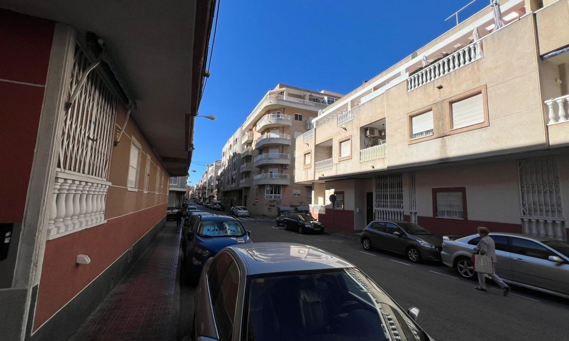 Használt Ingatlanok - Apartman -
Torrevieja - Centrum