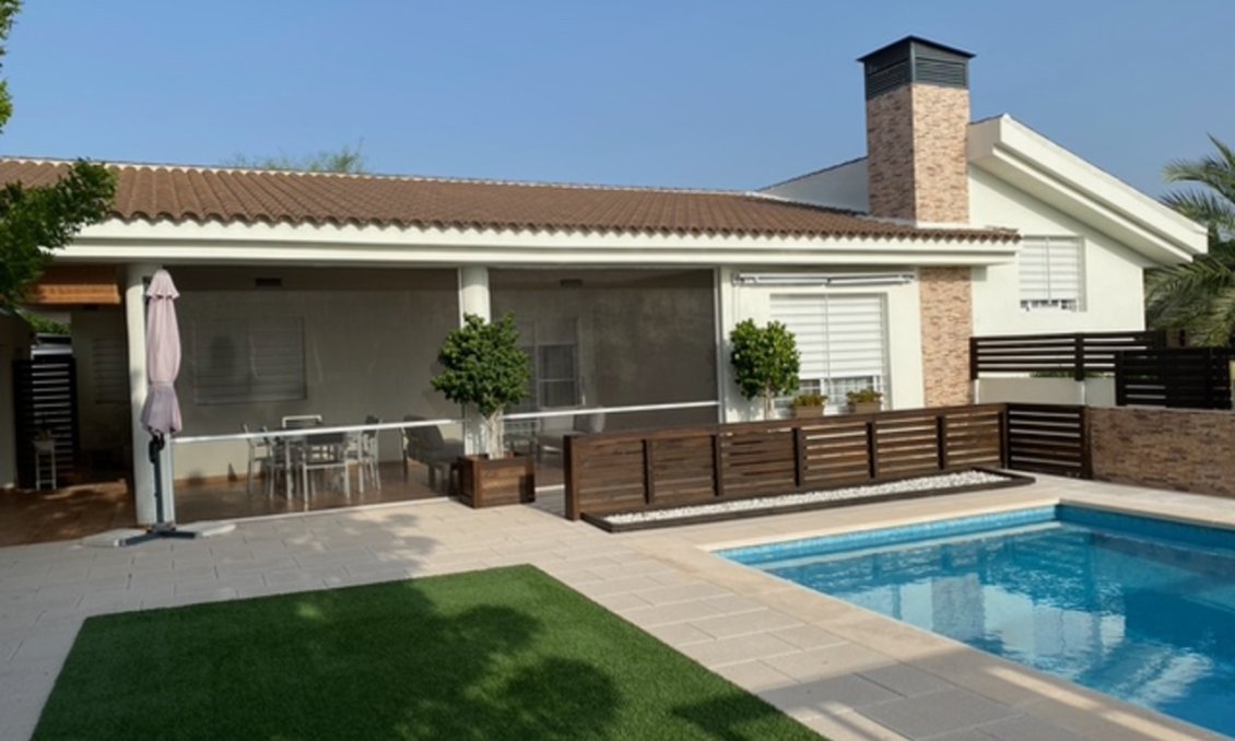 Revente - Villa -
Fortuna - Inland