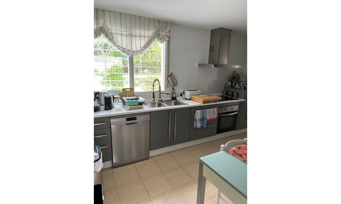 Wiederverkauf - Villa -
Fortuna - Inland