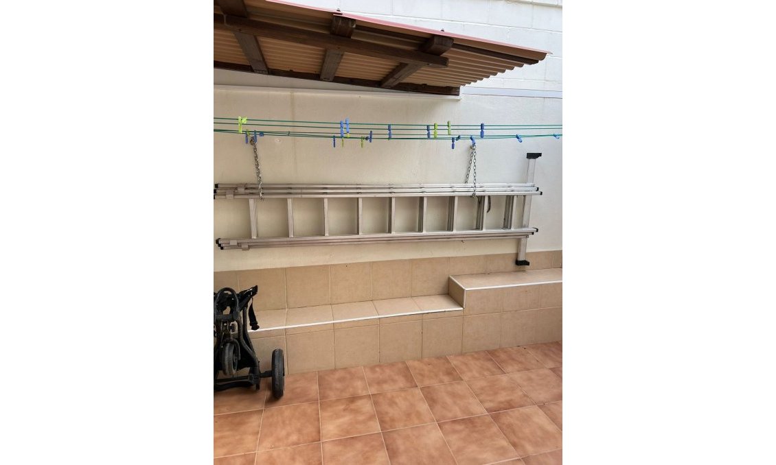 Wiederverkauf - Villa -
Fortuna - Inland