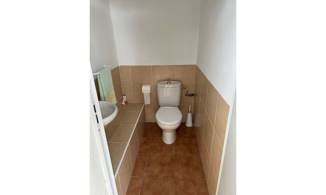 Wiederverkauf - Villa -
Fortuna - Inland