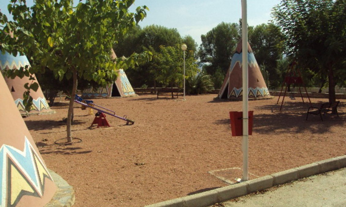 Segunda mano - Villa -
Fortuna - Inland