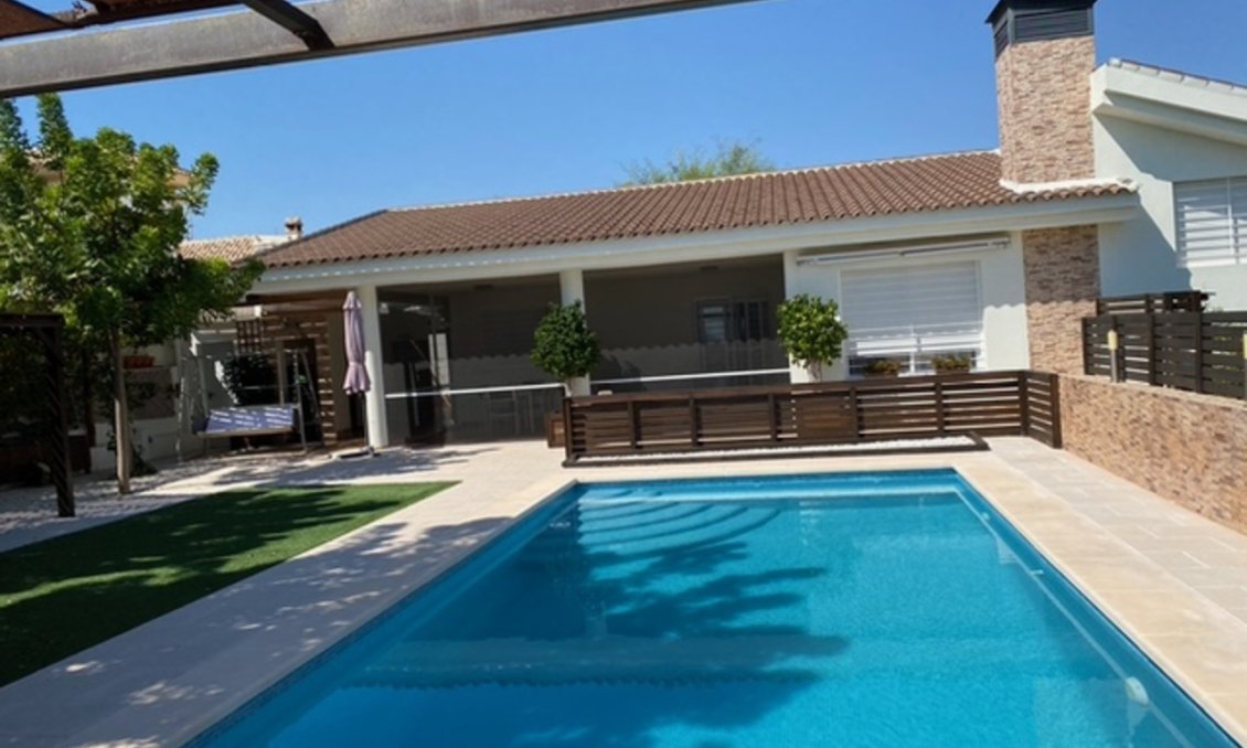 Segunda mano - Villa -
Fortuna - Inland