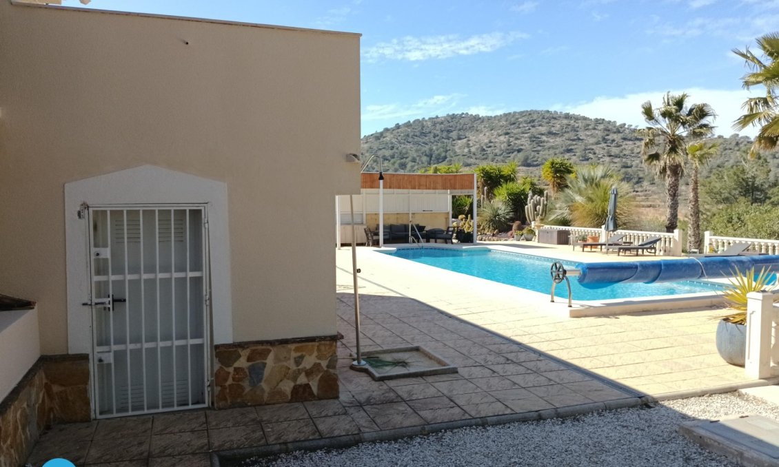 Resale - Villa -
Abanilla